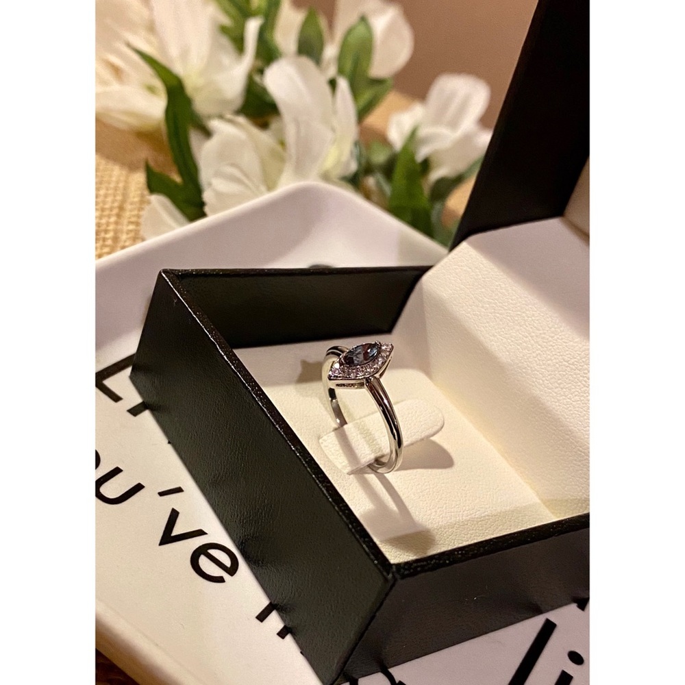 Two Beautiful Unique Rings - Picture 2 of 8